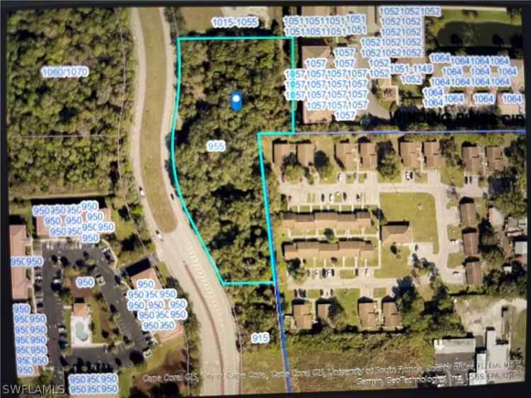 Land For Sale in 955, Hancock Creek South Boulevard, Cape Coral, Florida