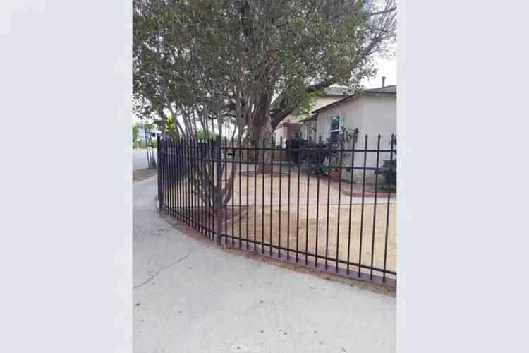 Investment triplex in Van Nuys with furnished units and private patio