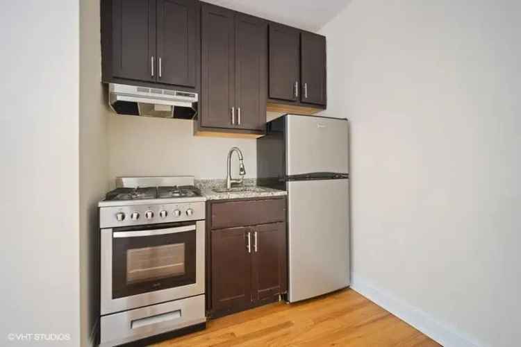 Rent Vintage Apartments in Wrigleyville with Modern Amenities