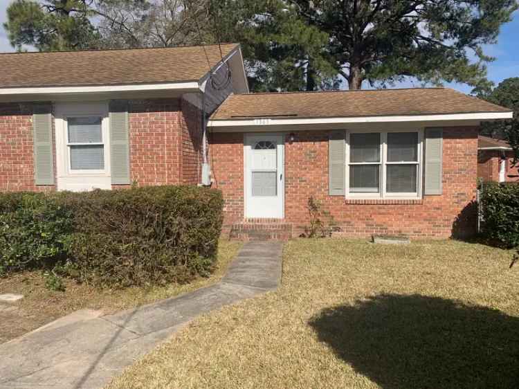 Rent Studio Apartment in W. Ashley with Kitchen and Modern Amenities