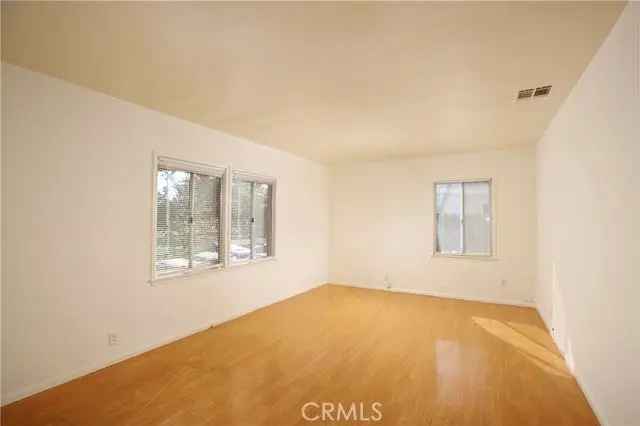 House For Sale in Los Angeles, California