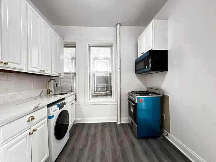 Rent Gorgeous 2 Bedroom Apartment Near Public Transportation