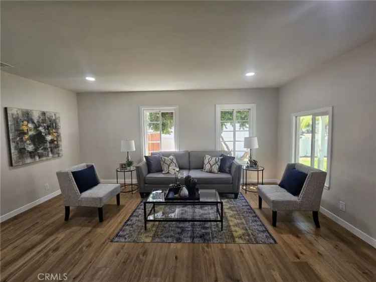 House For Sale in 10444, Califa Street, Los Angeles, California