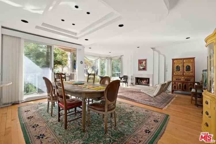 House For Sale in 10055, Reevesbury Drive, Beverly Hills, California