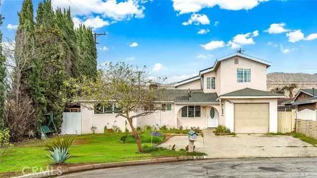 House For Sale in Azusa, California