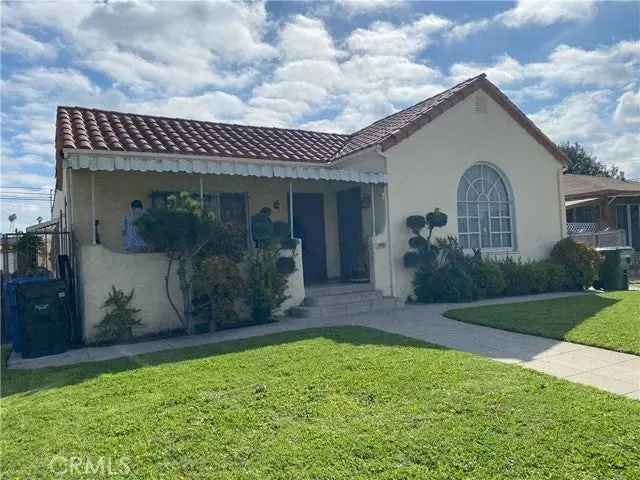 House For Sale in 3040, 11th Avenue, Los Angeles, California