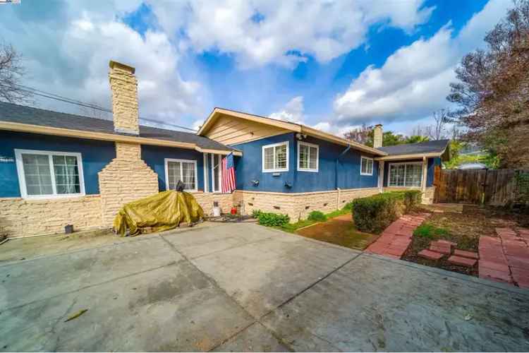 Buy Charming Single Level Home in South Fremont with Spacious Backyard