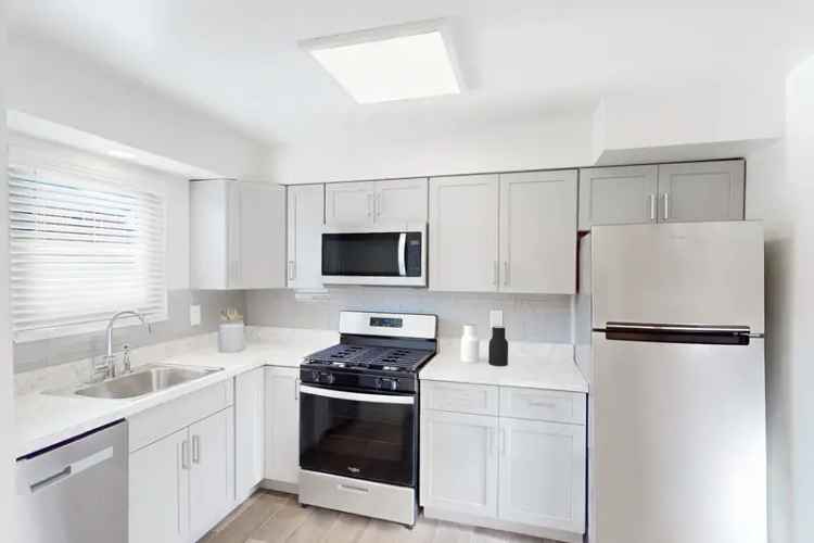 Rent Apartments in Somerset with Renovated Kitchens and Air Conditioning