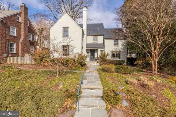 House For Sale in 3329, Runnymede Place Northwest, Washington, District of Columbia