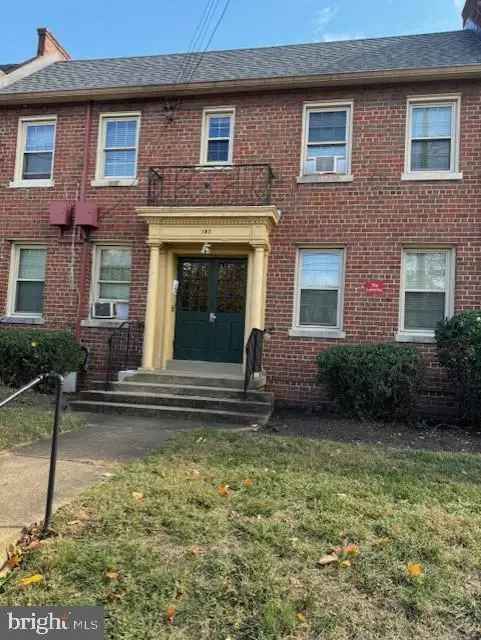 House For Sale in 187, 35th Street Northeast, Washington, District of Columbia