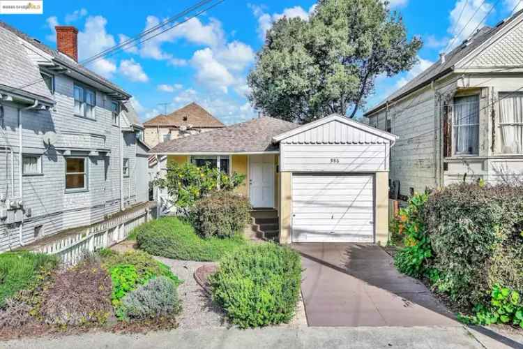 House For Sale in 986, 55th Street, Oakland, California