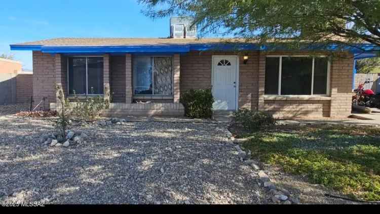 Buy Spacious House in Tucson with Large Backyard and Workshop