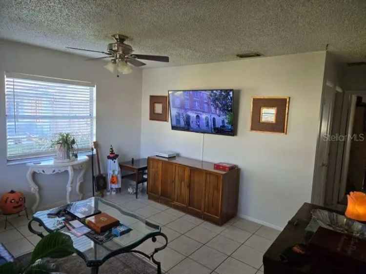 House For Sale in 4523, 86th Street Court West, Bradenton, Florida