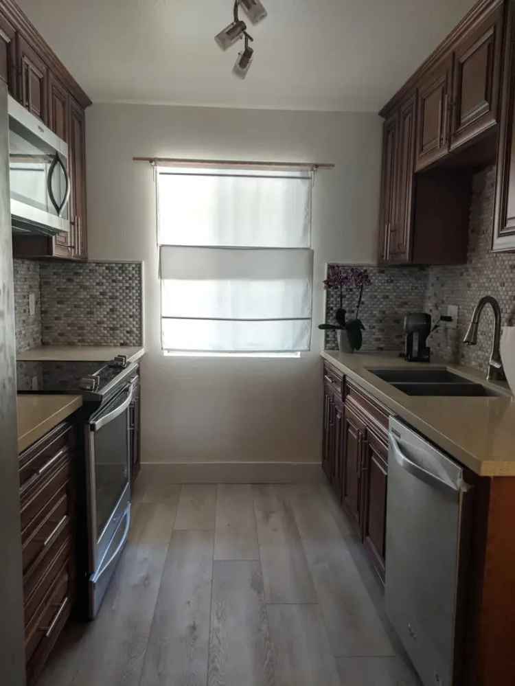 Furnished Apartment for Rent in Glendale with Great Amenities