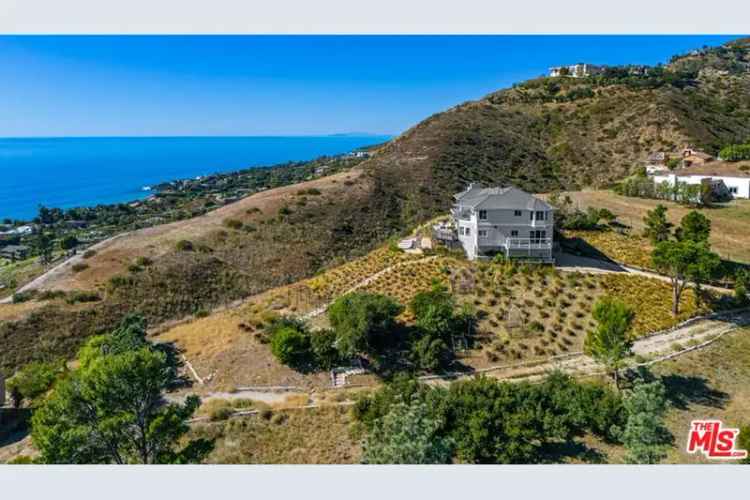 Buy Contemporary House in Malibu with Ocean Views and Luxury Features