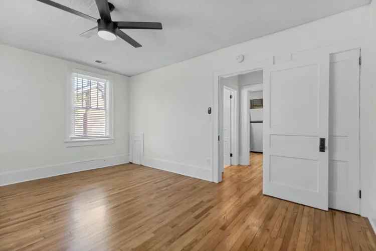 Rent Apartment Downtown Greenville Pet Friendly with Hardwood Floors