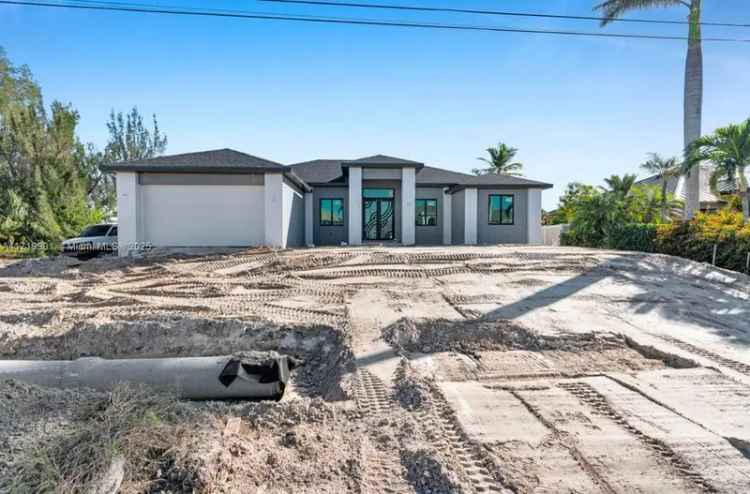 House For Sale in 1040, Northwest 38th Avenue, Cape Coral, Florida