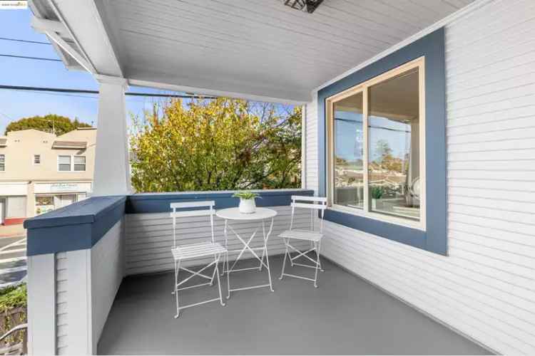 Buy Bungalow in Oakland with Modern Kitchen and Cozy Atmosphere