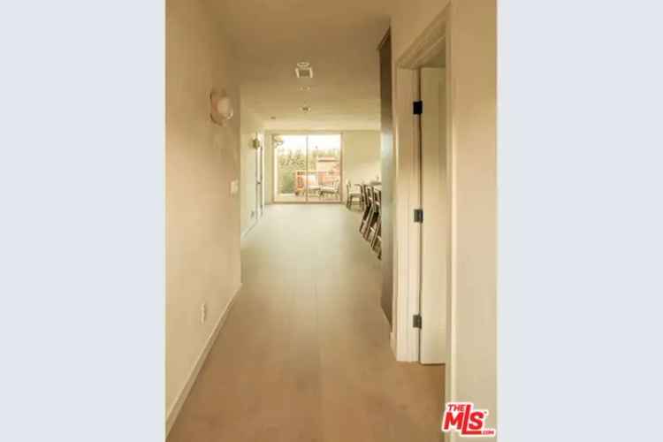 House For Sale in 8006, Vicksburg Avenue, Los Angeles, California