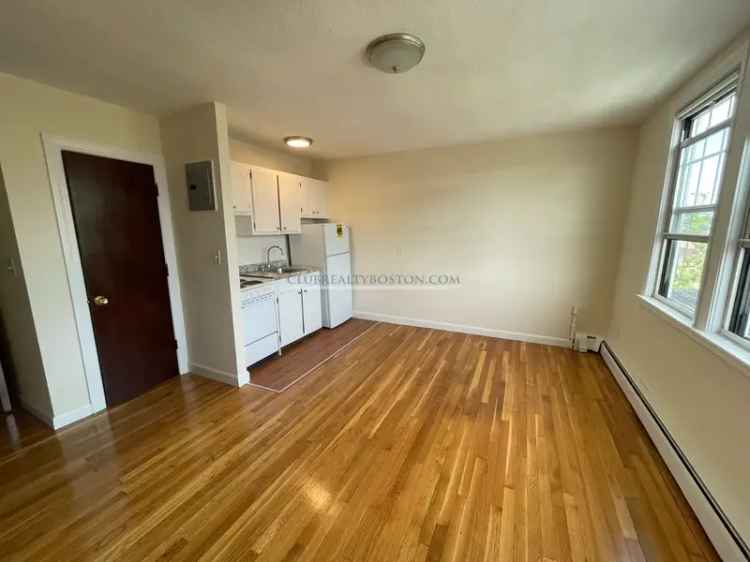 Rent Spacious Apartment Unit in Brighton with Great Features