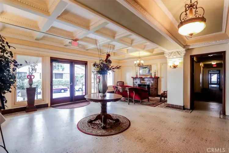 Rent Tastefully Renovated Condo in Long Beach with Ocean View