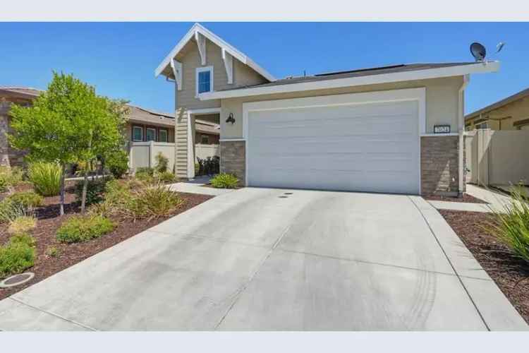 Buy Active Adult Home in Roseville with High-Tech Features and Amenities