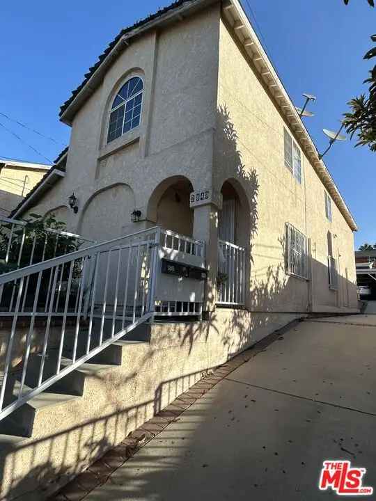 House For Sale in 2849, Council Street, Los Angeles, California