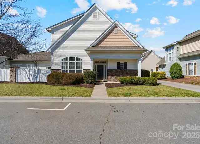 House For Sale in 3320, Tulip Tree Lane, Charlotte, North Carolina