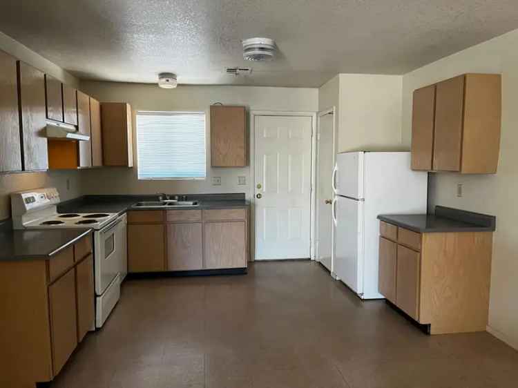 Rent Apartment Unit in Serene Moapa Valley with On-site Laundry