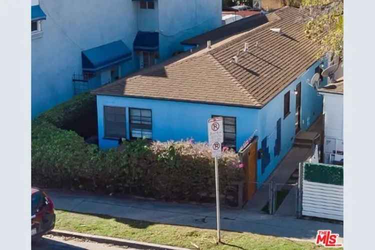 Rent Duplex in Venice CA with Tenant Occupancy and Development Potential