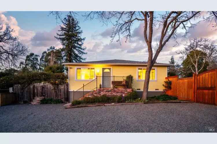 House For Sale in 50, Chapman Lane, Petaluma, California