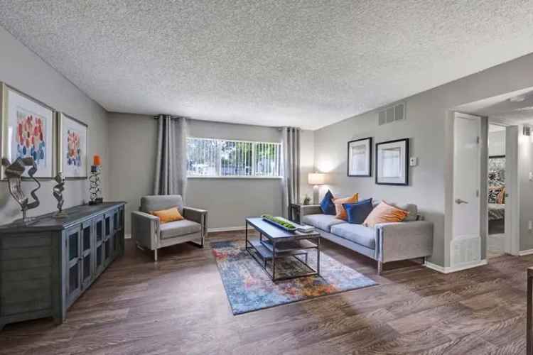 Rent Pet Friendly Apartment Near Lutheran Medical Center in Arvada