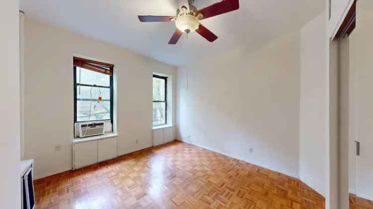 Rent Apartment Unit in Upper East Side with Spacious Bedrooms and High Ceilings