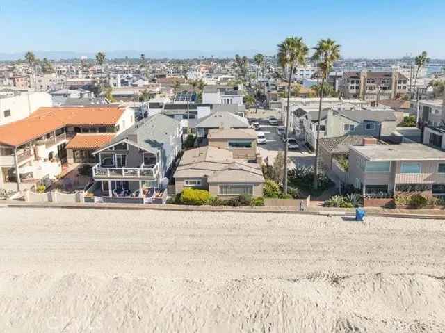 House For Sale in 6025, East Seaside Walk, Long Beach, California