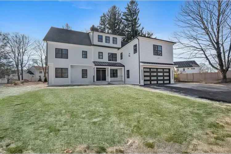 House For Sale in 43, Newport Place, Fairfield, Connecticut