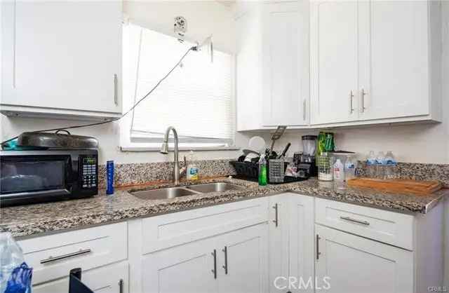 House For Sale in 11113, South Budlong Avenue, California