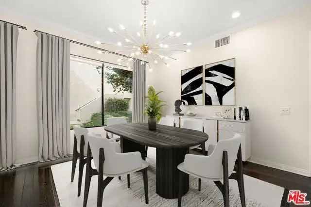 House For Sale in 2353, Century Hill, Los Angeles, California