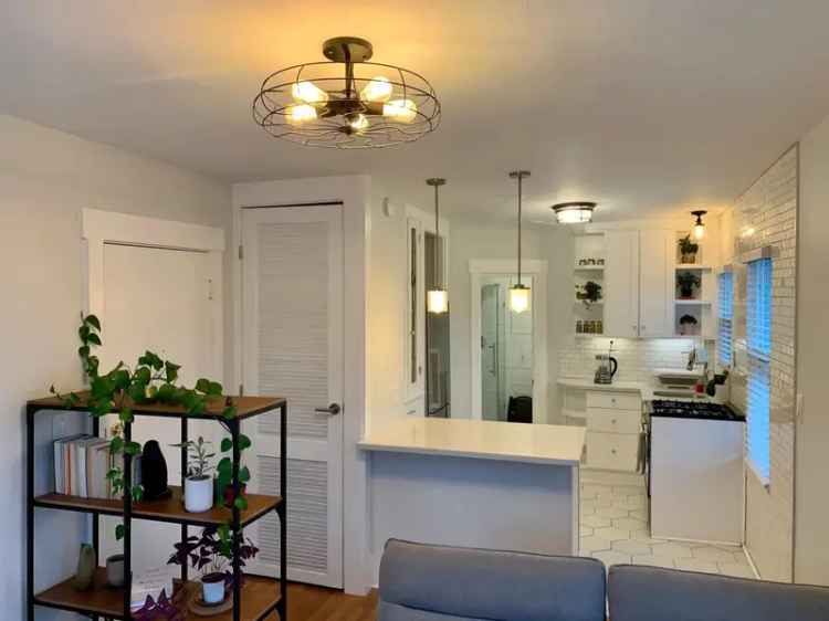 Rent Apartment Unit in Capitol Hill with Vintage Charm and Modern Comforts