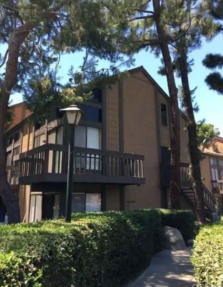 Rent Apartment Unit with 1 Bedroom and Balcony in Norwalk