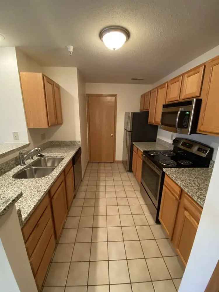 Rent Spacious Apartments in Fitchburg WI with In Unit Laundry