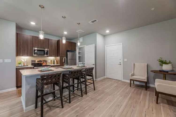 Rent 1 or 2 Bedroom Apartments in DeSoto with Luxury Amenities