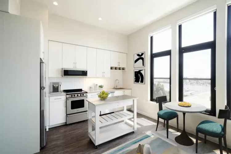 Rent Oakland Apartments with Spectacular Views and Smart Home Features