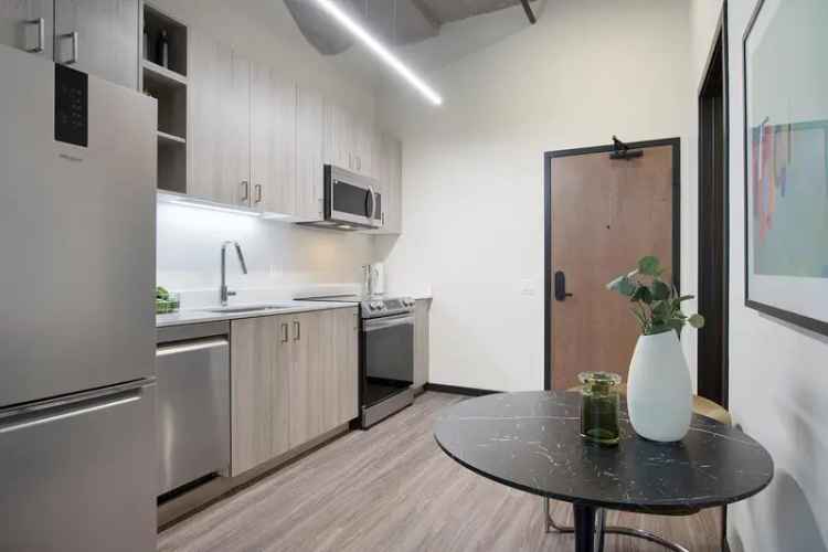 Rent Apartments in Lincoln Park with Modern Features and Amenities