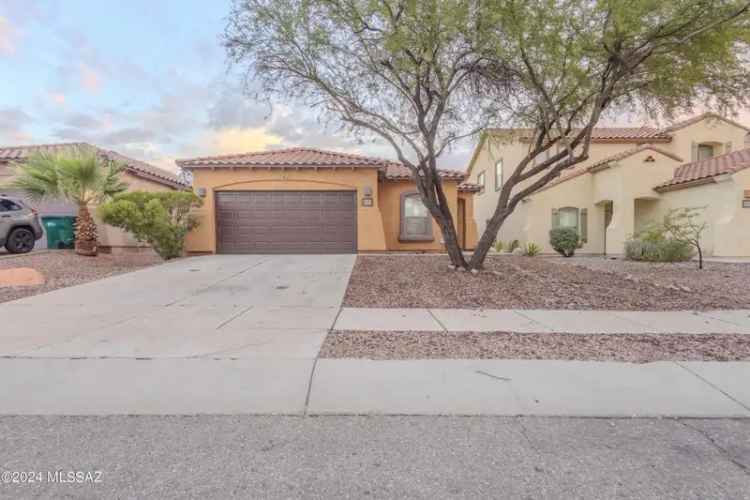 Buy single story home near Trio Park with spacious layout in Rancho Sahuarita