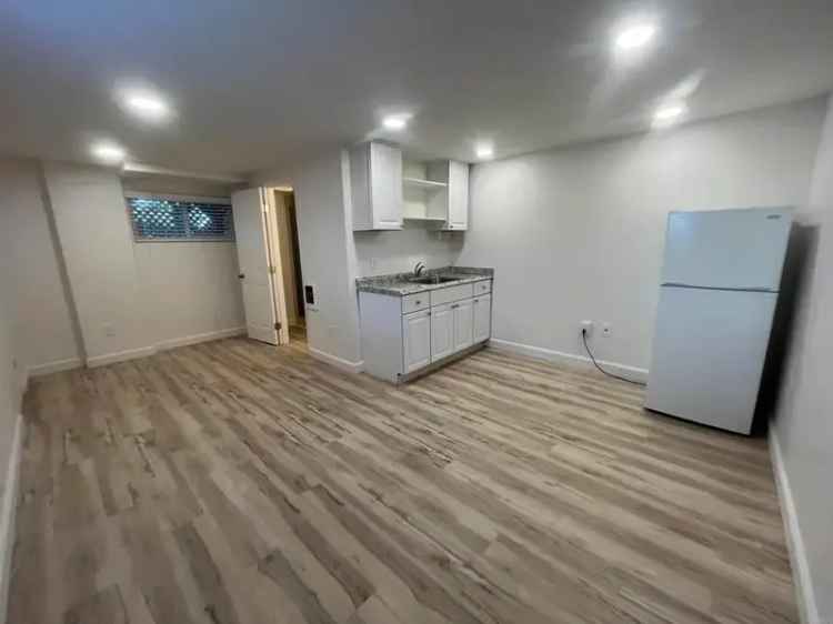 Rent Apartment Unit in Encinitas Highlands with Outdoor Space and Office