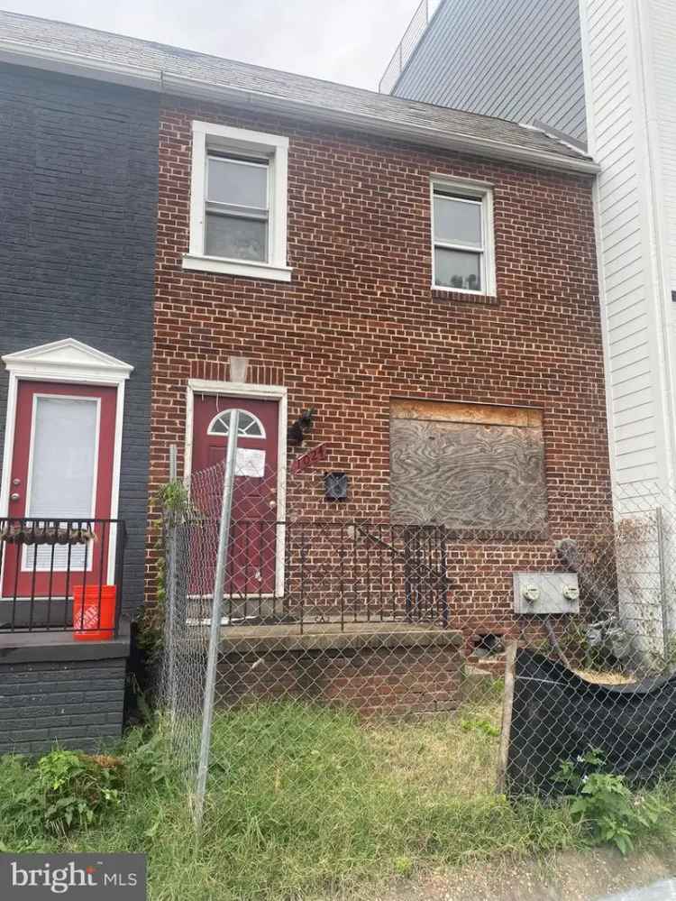 House For Sale in 1024, 18th Street Northeast, Washington, District of Columbia