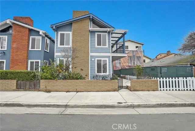 House For Sale in 810,810A, West Balboa Boulevard, Newport Beach, California