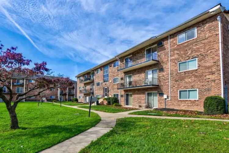 Rent Apartment in Phoenixville with Modern Features and Balcony