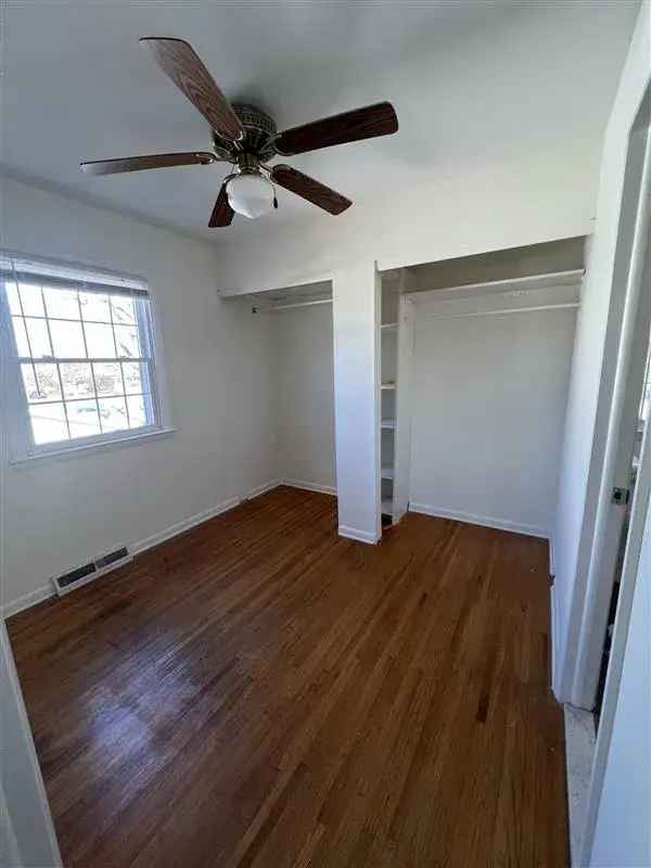 Rent Large Home in Cherry Hill NJ with 5 Bedrooms and Finished Basement