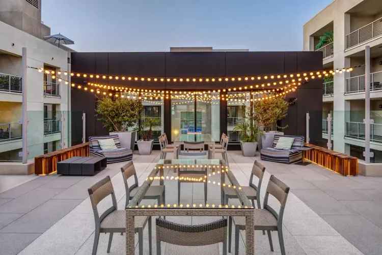 Rent Apartments in West Hollywood with Luxury Amenities and Style